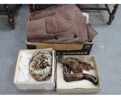QUANTITY OF VARIOUS VINTAGE COATS AND FURS, ETC. 