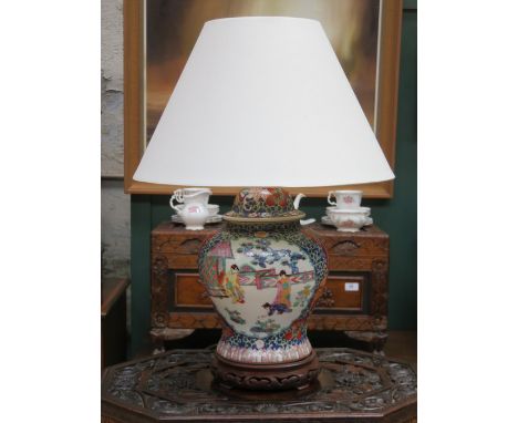 MODERN POLYCHROME ORIENTAL TABLE LAMP WITH COVER 