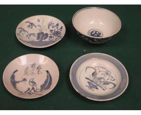 CHINESE BLUE AND WHITE GLAZED BOWL AND THREE BLUE AND WHITE PLATES 