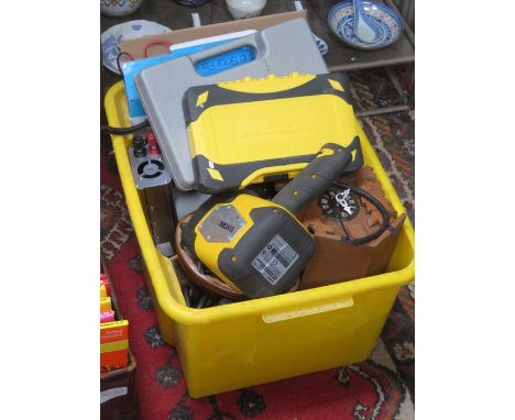 SUNDRY LOT OF VARIOUS TOOLS AND CUCKOO CLOCK 