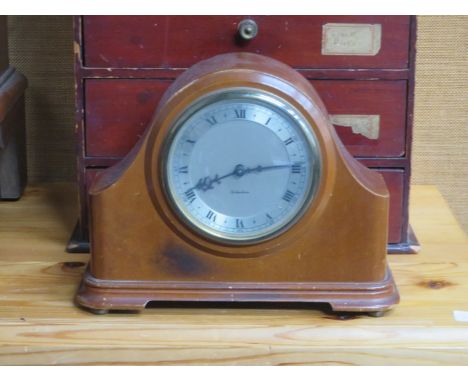 SMALL MAHOGANY CASED MANTEL CLOCK 