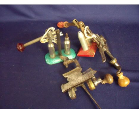 16 bore Brevet SGTG turnover tool and another similar turnover tools and two de-cappers (4) 