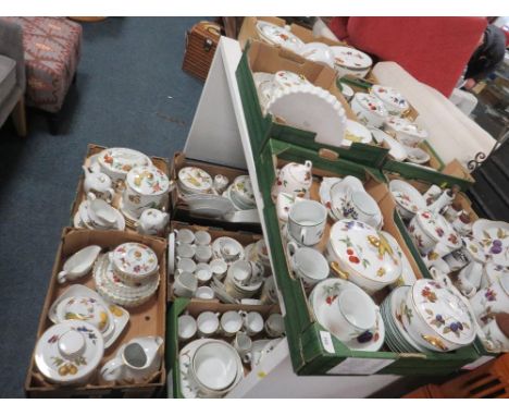 A very large quantity of royal Worcester Evesham dinner ware etc to include lidded crocks, jugs, tea and coffee ware etc (10 