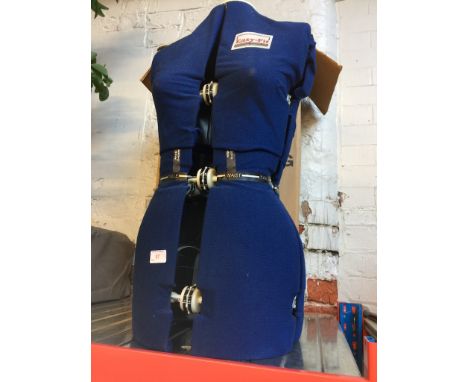 EASY-FIT DRESS MAKING MODEL