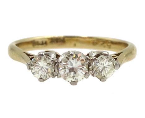 Three stone round brilliant cut diamond ring, stamped 18ct Plat, total diamond weight approx 0.50 carat - Condition Report Ap