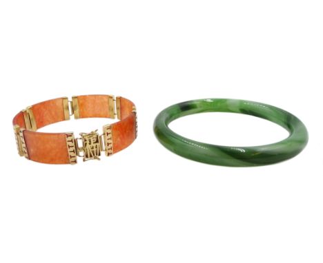 14ct gold orange jade bracelet hallmarked and a green jade bangle - Condition Report Orange jade bracelet approx 19.9gm, leng