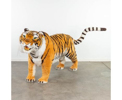 Steiff Tiger, EAN 502804, around 1991-1990Dimensions: (W: 170 x H: 90 cm)