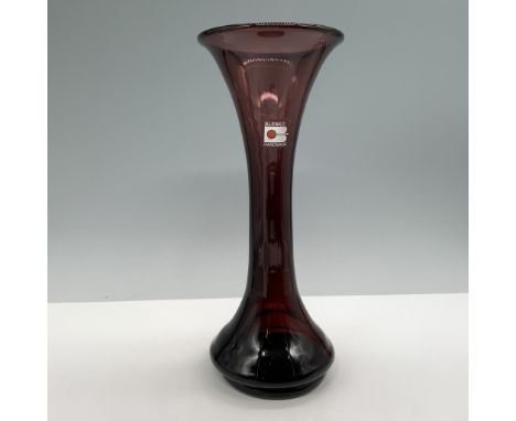 This exquisite Blenko handmade glass vase features a stunning gradient design, transitioning from a deep dark amethyst at the