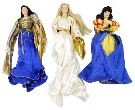 Three Franklin Mint Porcelain dolls, modelled as Cleopatra, Snow White, and Queen Galadriel, The Lord of The Rings series.