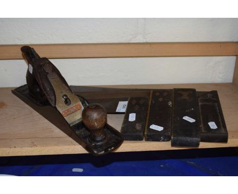 Quantity of woodworking hand tools