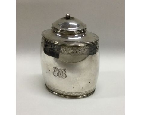 A Danish silver tea caddy. Copenhagen circa 1800. By Niedlich. Approx. 90 grams. Est. £100 - £150.