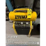 DEWALT D55146 Portable Air Compressor, 4.5 Gal, 200 PSI, 1.6 HP Electric