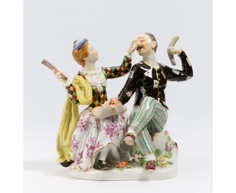 HARLEKIN UND COLOMBINE. Meissen. Datierung: 20. Jh. Meister/Entwerfer: Entwurf J. J. Kaendler. Technik: Porzellan, farbig und
