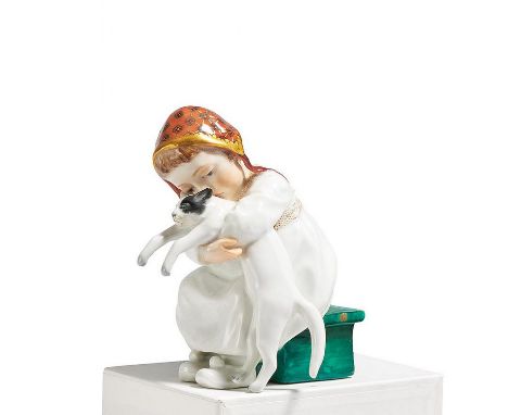 MÄDCHEN MIT KATZE. Meissen. Datierung: Frühe Ausformung vor 1924. Meister/Entwerfer: Entwurf K. Hentschel 1905. Material: Por
