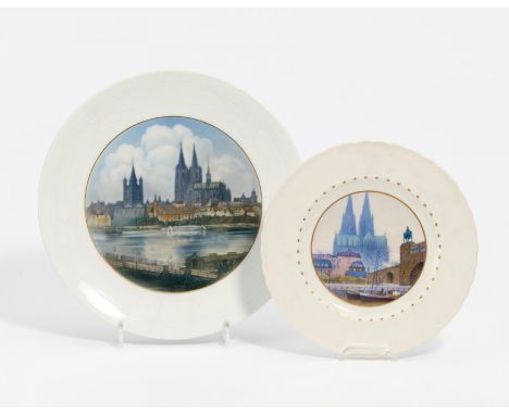 ZWEI TELLER MIT ANSICHTEN VOM KÖLNER DOM. KPM und Meissen. Datierung: 1917 bzw. vor 1924. Material: Porzellan, farbig und gol