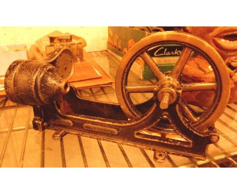 Cast brass wheel, part of a standing engine, L: 21 cm