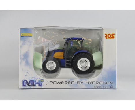 ROS 1/32 New holland Hydrogen Tractor. Ex Display so VG to E in Opened Box.