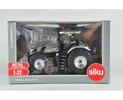 Siku 1/32 New Holland T8.420 Special Edition Tractor. Ex Display so VG to E in Opened box.