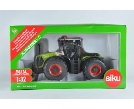 Siku 1/32 Claas Xerion 5000 Tractor. Ex Display so VG to E in Opened Box.