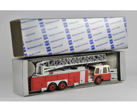 Conrad 1/50 5504 US 6x4 Ladder Fire Engine with Personell Basket. M in Box.