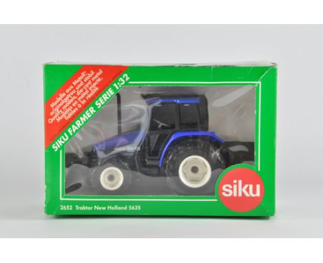 Siku 1/32 New Holland 5635 Tractor. M in Box.