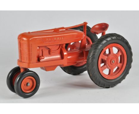 Geelong 1/18? Plastic Farmall M Tractor. F. Rare.