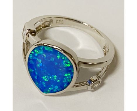 STERLING SILVER OPAL RING