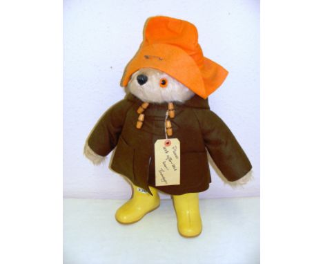 A vintage circa 1972 Gabrielle Paddington Bear measuring 18" tall, numbered to the label 957892. CONDITION REPORT: In very go