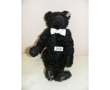 A Steiff #667060 Henry Steinway Teddy Bear LE. CONDITION REPORT: Good condition, unboxed.