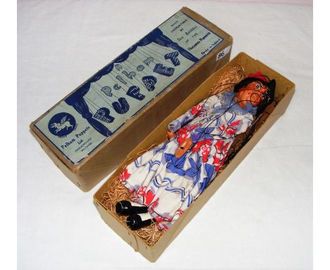 A rare Pelham Puppet - SL Queen of Hearts from Lewis Carol's Alice in Wonderland. CONDITION REPORT: In excellent condition an