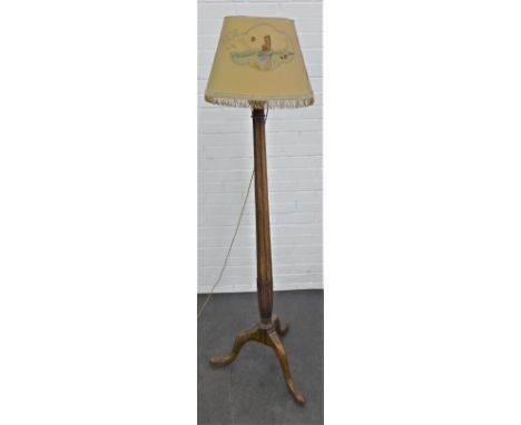Mahogany standard lamp with shade, 148cm