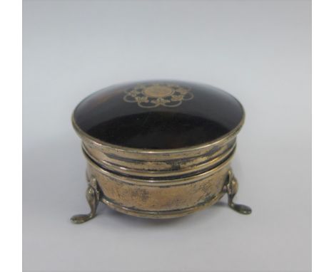 George V silver and tortoiseshell trinket box, Birmingham 1918, 6cm diameter 