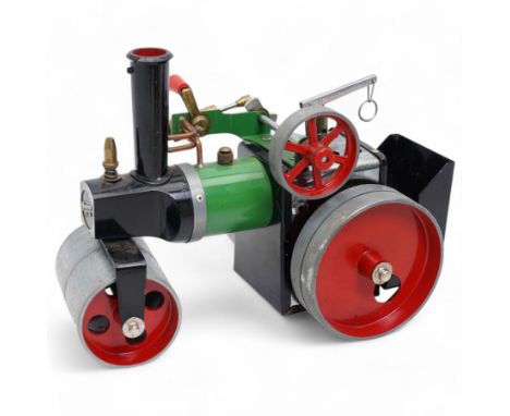 Mamod SR1a Steam Roller, in black, red and green finish, boxed