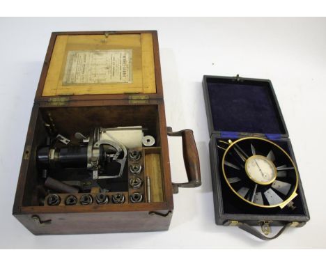 MINNES DOBBIE - PATENT STEAM ENGINE INDICATOR a Minnes Dobbie Patent Steam Engine Indicator, in a fitted case with accessorie