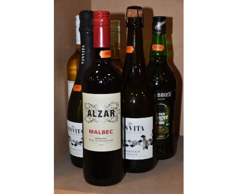 Six Bottles of WINE comprising 2 x Vinvita Prosecco, 1x Alzar Malbec, 1 x McGuigan Private Bin Chardonnay, 1 x Moscatel De Al