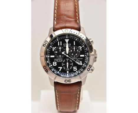 A GENTS BOXED 'CITIZEN ECO-DRIVE' WRISTWATCH, black chronograph dial signed 'Citizen Eco-Drive Chronograph Alarm WR 200 Titan