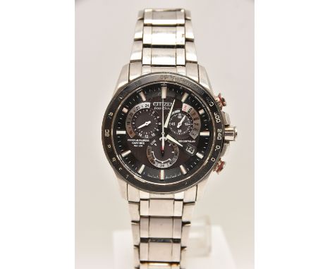 A GENTS BOXED 'CITIZEN ECO-DRIVE' WRISTWATCH, round black dial signed 'Citizen Eco-Drive, Perpetual calendar Sapphire WR 200,