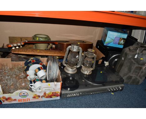 THREE BOXES AND LOOSE MISCELLANEOUS ITEMS to include a quantity of assorted aperitif glasses, a group of Habitat 'Saturn' din