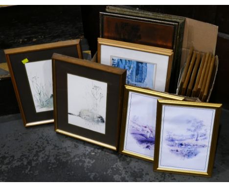 Box of pictures an prints - matching set of hunting scenes