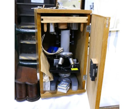 Chinese microscope in box with accessories