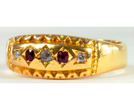 A RUBY AND DIAMOND RING IN GOLD, MARKED 18CT, 3.5G