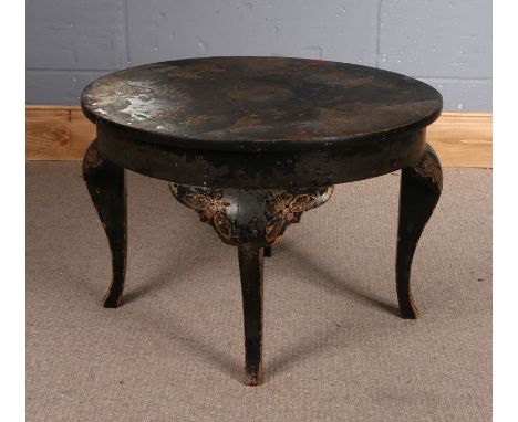 Chinese lacquer table, the circular top with an Oriental scene above wide brackets and arched legs, 61cm wide