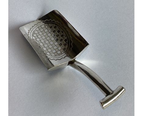 A good Georgian silver shovel-shaped caddy scoop with bright-cut decoration. Birmingham. By Cocks & Betteridge. Approx. 7 gra