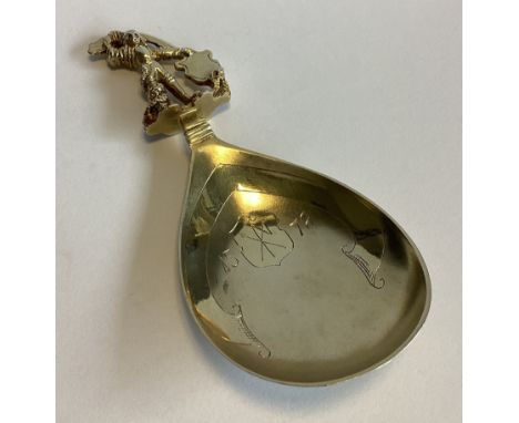 A large fine quality silver gilt caddy scoop. London 1890. Approx. 43 grams.