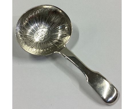 An attractive Georgian silver fiddle pattern caddy spoon with floral decoration. London 1840. By Cocks & Betteridge. Approx. 