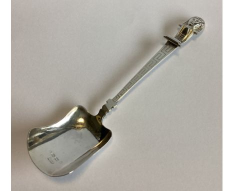 A good Victorian silver caddy spoon with tapering stem to Pharaoh finial. Birmingham 1879. Approx. By Hilliard & Thomason. Ap