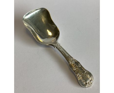 A heavy silver Kings' pattern caddy scoop with chased decoration. London 1843. Approx. 16 grams.