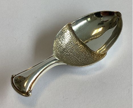 A good silver caddy scoop in the form of an acorn in the Georgian style. Sheffield 1934. By TB&S. Approx. 16 grams.