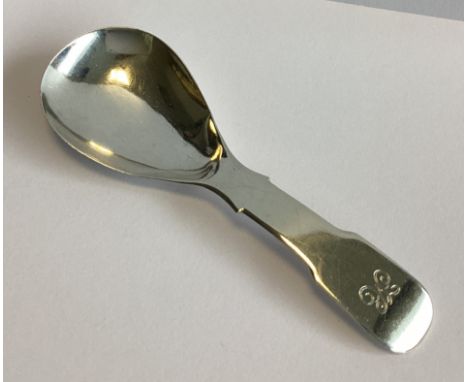 A good Georgian silver fiddle pattern caddy spoon. Birmingham 1830. By UH. Approx. 10 grams.