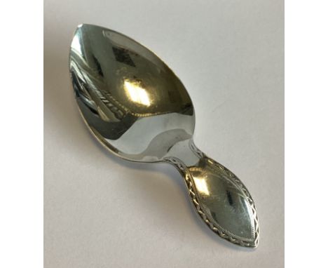 A good plain silver caddy spoon in the Georgian style. Sheffield 1921. By TB&S. Approx. 15 grams.